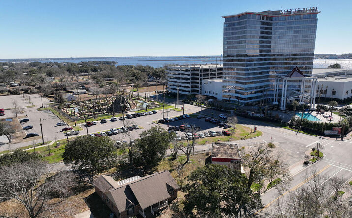 Pictures of Business for Sale, Office, Retail property located at 9498 Central Avenue, D'Iberville, MS 39540 for sales - image #1