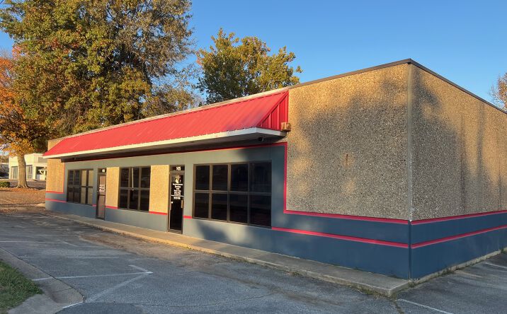 Pictures of Mixed Use, Office, Retail property located at 1425 S University Ave, Little Rock, AR 72204 for sales - image #1