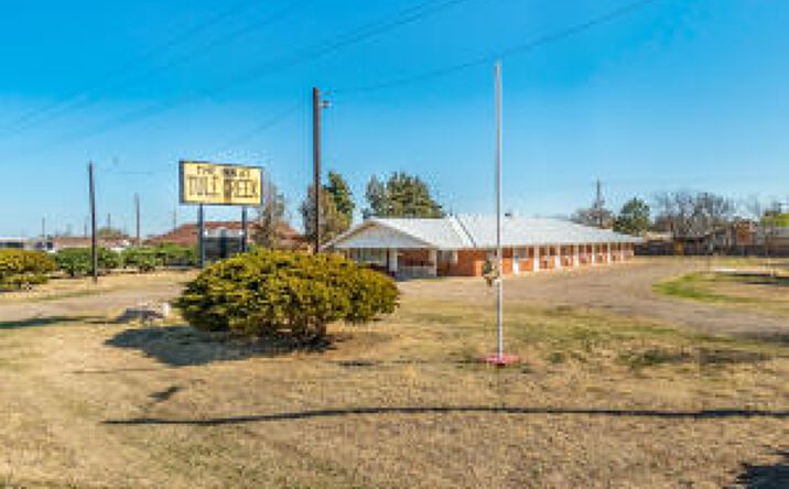 Pictures of Office, Business for Sale property located at 912 US 87, Tulia, TX 79088 for sales - image #1