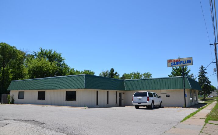 Pictures of Retail property located at 1202 Army Post Road, Des Moines, IA 50315 for sales - image #1