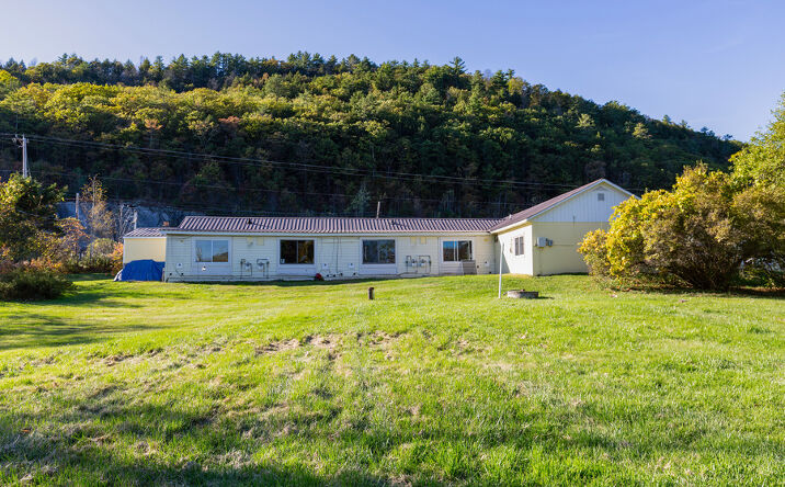 Pictures of Multifamily property located at 1673/1675 US Route 5 S, Fairlee, VT 05045 for sales - image #1