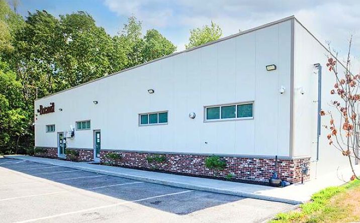 Pictures of Industrial property located at 1775 Lock Dr, Leominster, MA 01453 for sales - image #1