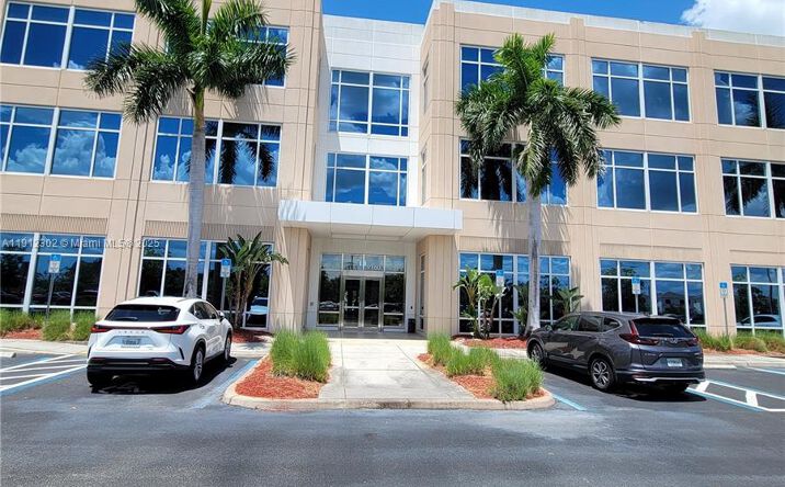 Pictures of Business for Sale, Office property located at 9160 Forum Corporate Parkway, Fort Myers, FL 33905 for sales - image #1