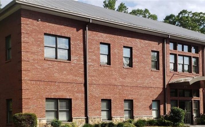 Pictures of Office, Retail property located at 574 Conyers Road, Loganville, GA 30052 for sales - image #1