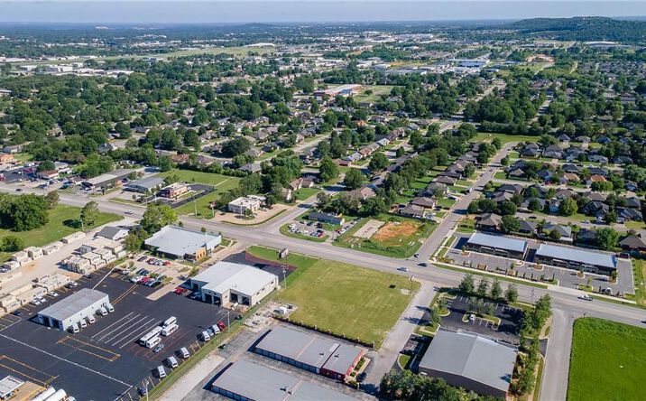 Pictures of Land property located at 2569 E Robinson Ave, Springdale, AR 72764 for sales - image #1