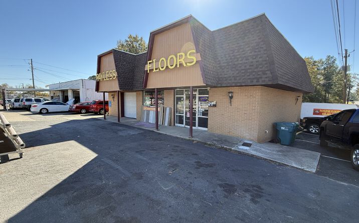 Pictures of Retail property located at 1590 North columbia street, Milledgeville, GA 31061 for sales - image #1