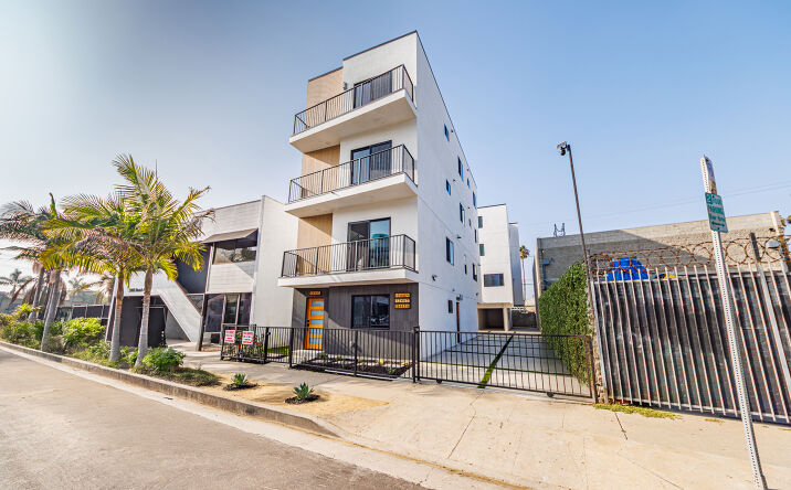 Pictures of Multifamily property located at 13461 Beach Ave, Marina Del Rey, CA 90292 for sales - image #1