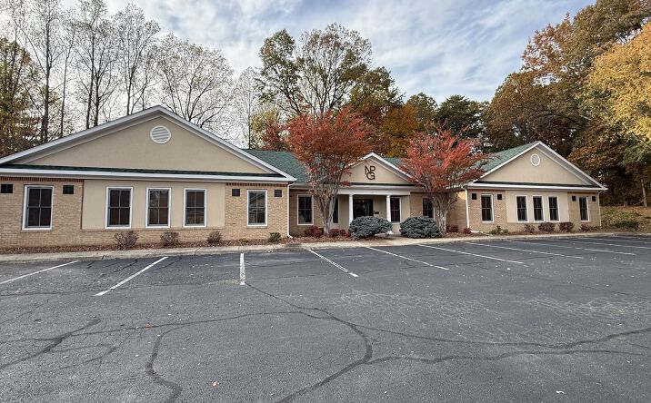 Pictures of Office property located at 1445 Greenbrier Pl, Charlottesville, VA 22901 for sales - image #1