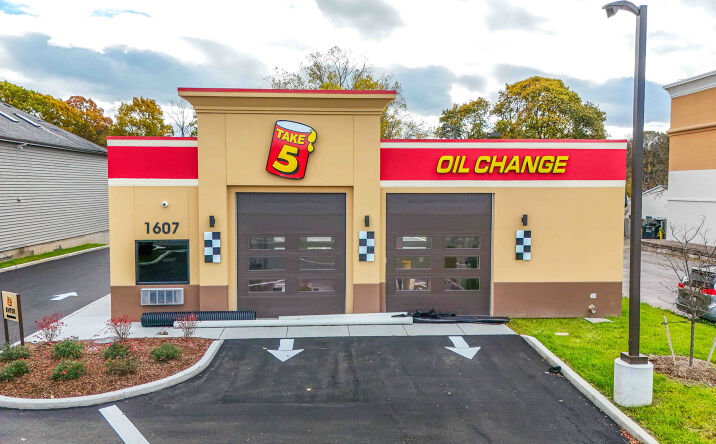 Pictures of Retail property located at 1607 W Ridge Rd, Rochester, NY 14615 for sales - image #1