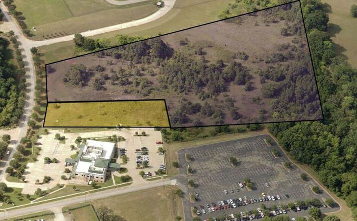 Pictures of Land property located at Willow Creek Pkwy, Palestine, TX 75801 for sales - image #1