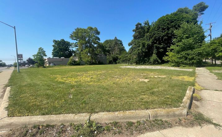 Pictures of Land property located at 300 S Mission St, Mt Pleasant, MI 48858 for sales - image #1
