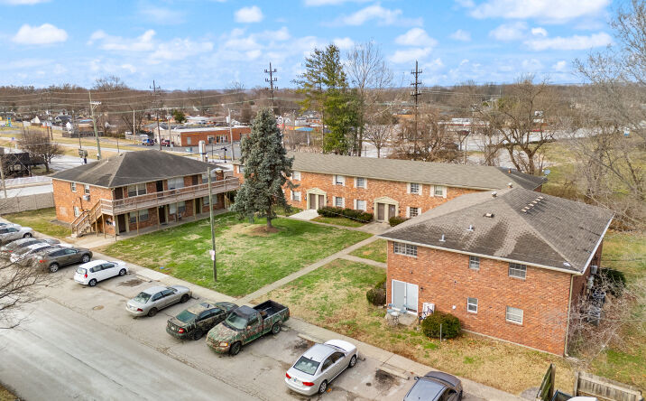 Pictures of Multifamily property located at 401, 407, 415 Kensington Drive, Clarksville, IN 47129 for sales - image #1