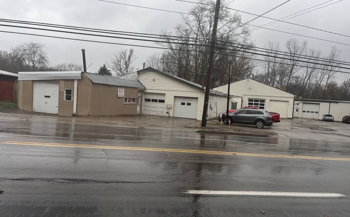 Pictures of Business for Sale, Mixed Use, Office property located at 3949 N Ridge Rd E, Ashtabula, OH 44004 for sales - image #1