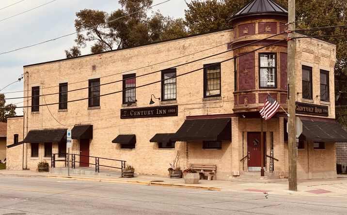Pictures of Multifamily, Retail property located at 125 N Main St, Burlington, IL 60109 for sales - image #1