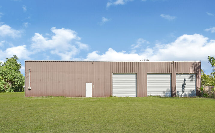 Pictures of Industrial property located at 4315 Parker Rd, Houston, TX 77093 for sales - image #1