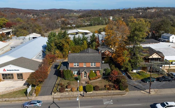 Pictures of Retail, Office, Industrial property located at 705 Richmond Ave, Staunton, VA 24401 for sales - image #1
