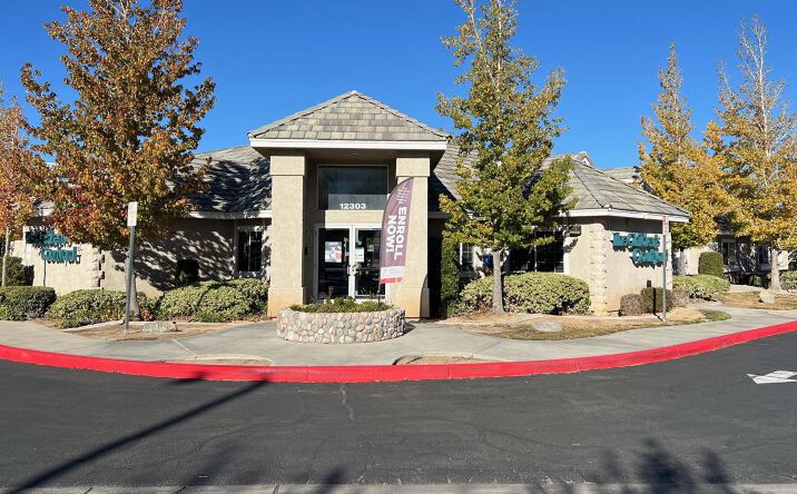Pictures of Retail property located at 12303 Ridgecrest Rd, Victorville, CA 92395 for sales - image #1