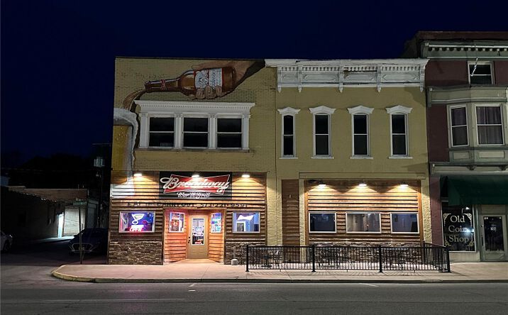 Pictures of Retail property located at 712 Broadway, Hannibal, MO 63401 for sales - image #1