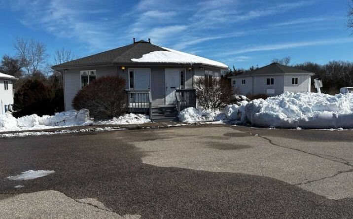 Pictures of Retail, Office property located at 82 Norwich-Westerly Rd, North Stonington, CT 06359 for sales - image #1