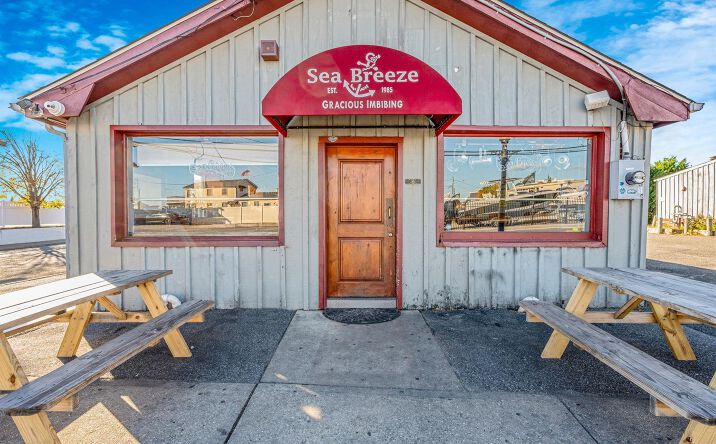 Pictures of Business for Sale, Retail property located at 470 Fire Island Avenue, Babylon, NY 11702 for sales - image #1