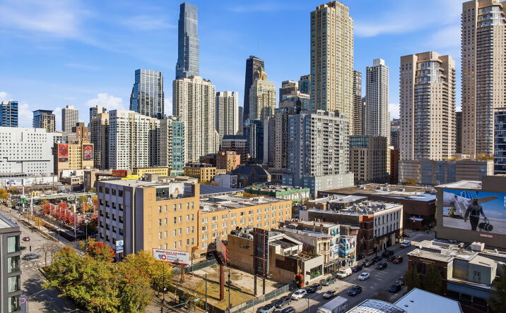 image of property at 122-128 W GRAND AVE Chicago IL 60654