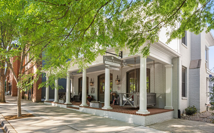Pictures of Hospitality property located at 10630 Meeting Street, Prospect, KY 40059 for sales - image #1