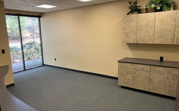 Pictures of Office property located at 11110 I10 EAST FREEWAY, HOUSTON, TX 77029 for sales - image #1