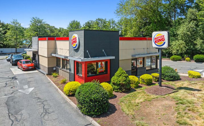 Pictures of Retail property located at 146 New Britain Rd, Berlin, CT 06037 for sales - image #1