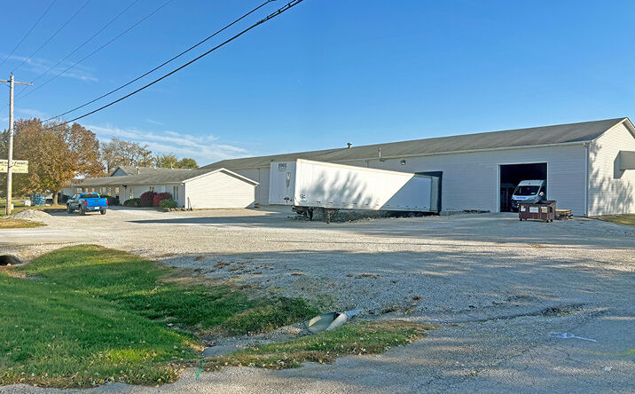 Pictures of Industrial property located at 1325 N Broad St, Carlinville, IL 62626 for sales - image #1