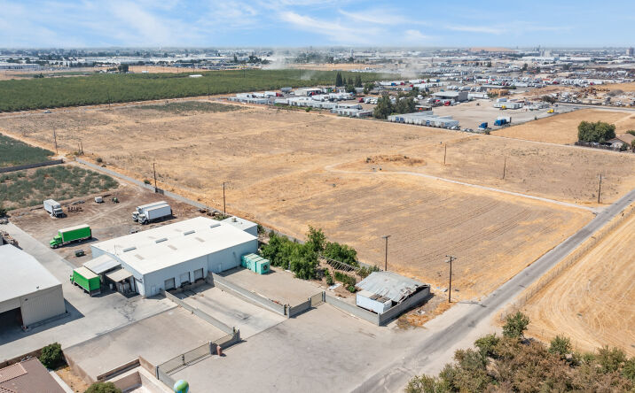 Pictures of Industrial property located at 2735 S Willow Ave, Fresno, CA 93725 for sales - image #1