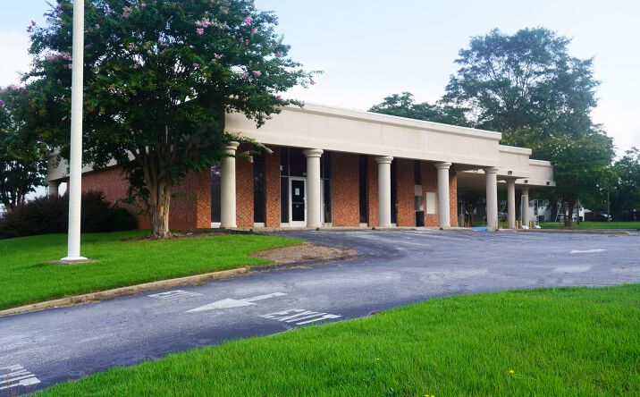 Pictures of Retail property located at 555 Big A Rd, Toccoa, GA 30577 for sales - image #1