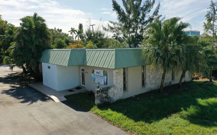 Pictures of Land, Office, Retail property located at 6380 S Dixie Hwy, South Miami, FL 33143 for sales - image #1