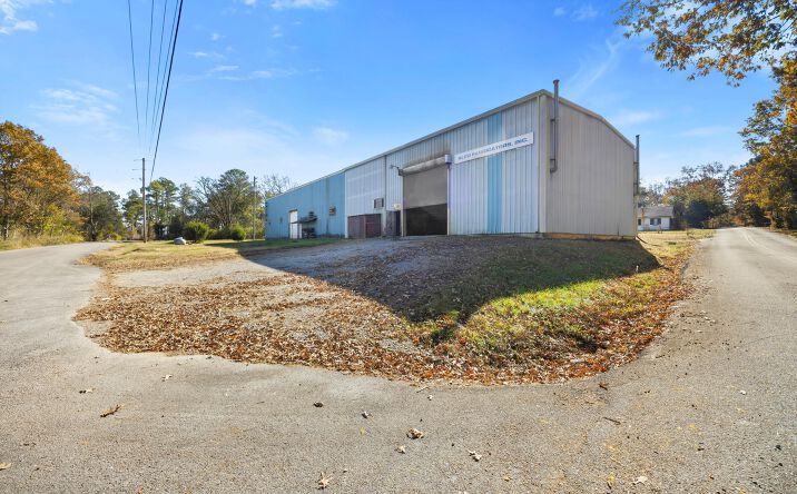 Pictures of Industrial property located at 250 Alder Cir, Rossville, GA 30741 for sales - image #1