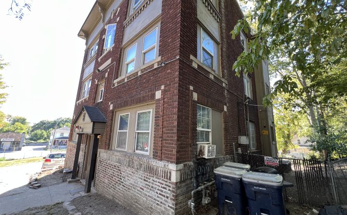 Pictures of Multifamily property located at 108 N Mersington Ave, Kansas City, MO 64123 for sales - image #1