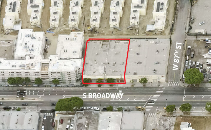 Pictures of Industrial property located at 8713 S Broadway, Los Angeles, CA 90003 for sales - image #1