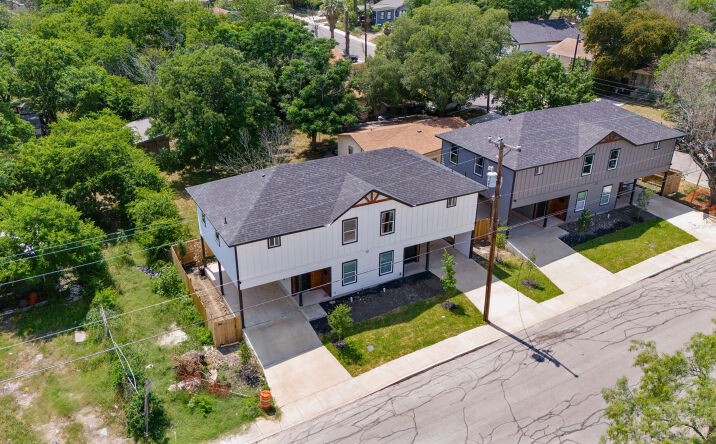 Pictures of Multifamily property located at 227 Grimes, San Antonio, TX 78203 for sales - image #1