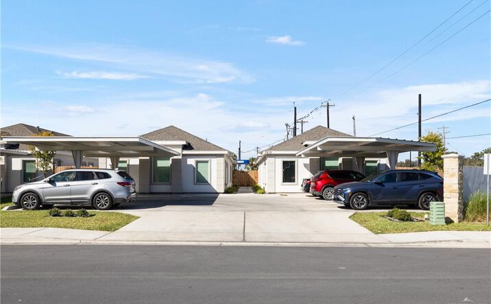 Pictures of Multifamily property located at 7815 58th Lane, Mission, TX 78573 for sales - image #1