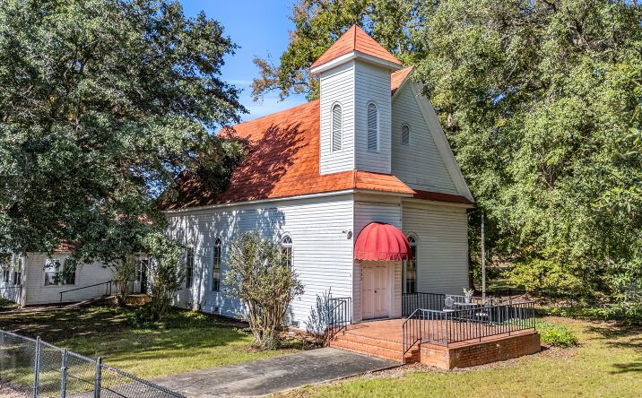 Pictures of Special Purpose property located at 123 N Louisville St, Ackerman, MS 39735 for sales - image #1