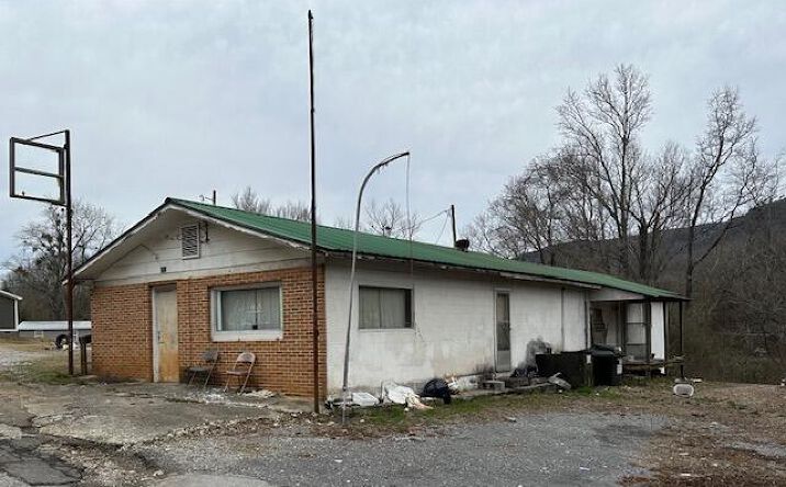 Pictures of Retail property located at 253 TN-108, Whitwell, TN 37397 for sales - image #1