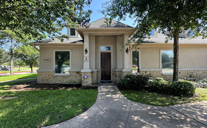 Pictures of Office property located at 11601 Spring Cypress Rd, Tomball, TX 77377 for sales - image #1