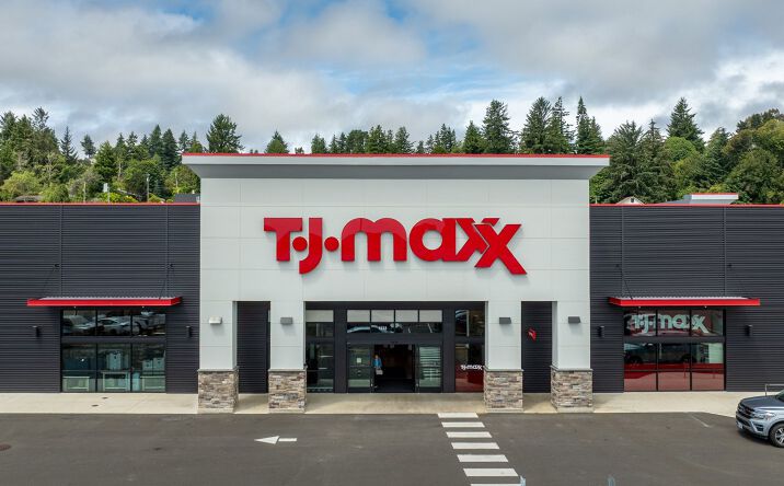 Pictures of Retail property located at 1233 Teakwood Ave, Coos Bay, OR 97420 for sales - image #1