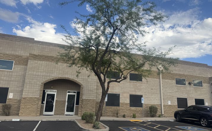 Pictures of Industrial property located at 1745 W Deer Valley Road, Phoenix, AZ 85027 for sales - image #1