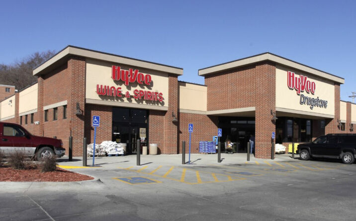Pictures of Retail property located at 8404 N 30th St, Omaha, NE 68112 for sales - image #1