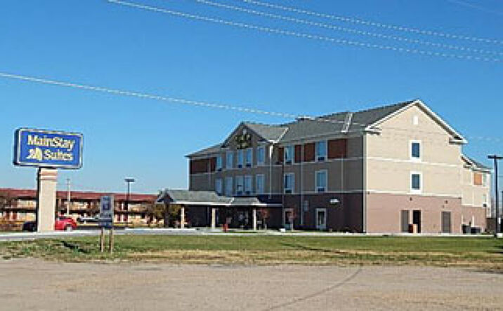 Pictures of Hospitality property located at 3051 S Locust St, Grand Island, NE 68801 for sales - image #1