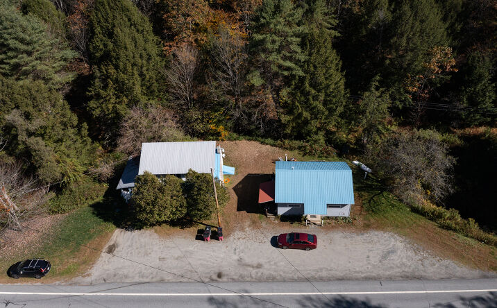 Pictures of Multifamily property located at 282 Skunk Hollow Rd, Hartland, VT 05048 for sales - image #1
