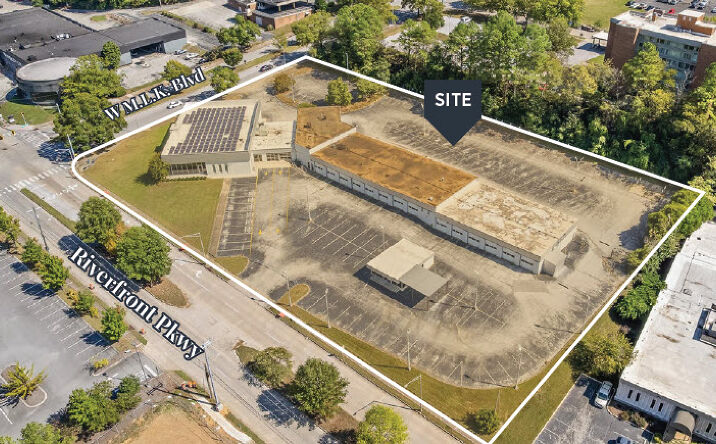 Pictures of Land, Multifamily, Retail property located at 900 Riverfront Pkwy, Chattanooga, TN 37402 for sales - image #1