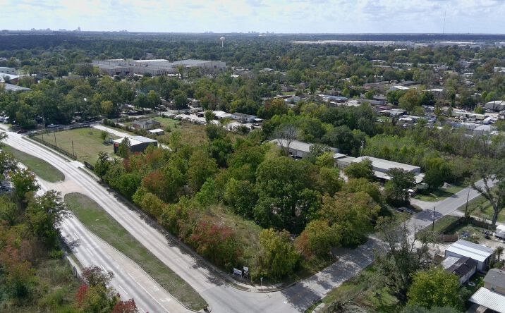 Pictures of Land property located at 6011 Killough St, Houston, TX 77086 for sales - image #1