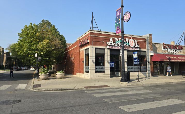 Pictures of Special Purpose property located at 2858 W Devon Avenue, Chicago, IL 60659 for sales - image #1