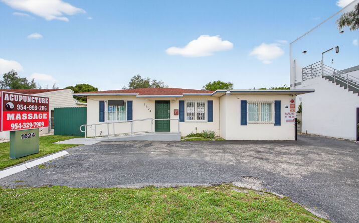 Pictures of Retail property located at 1624 E Atlantic Blvd, Pompano Beach, FL 33060 for sales - image #1