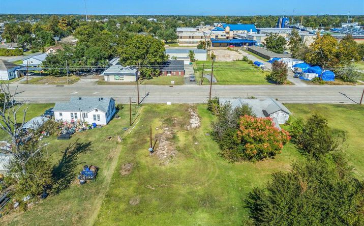 Pictures of Land property located at 321 Cypress Street, Sulphur, LA 70663 for sales - image #1